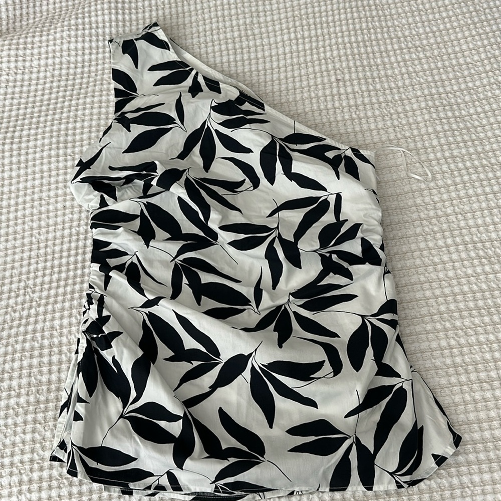 Women’s Abercrombie Asymmetrical top